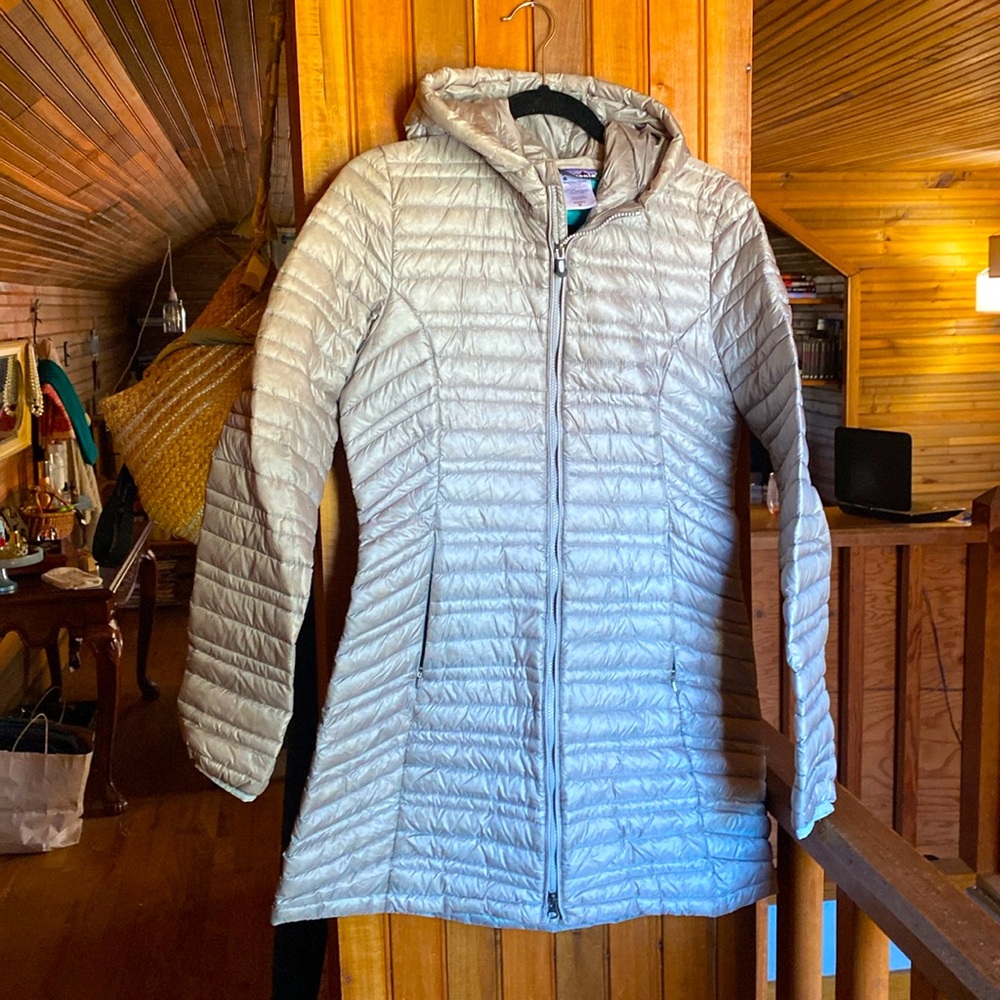 Super Lite Patagonia puffy jacket!
